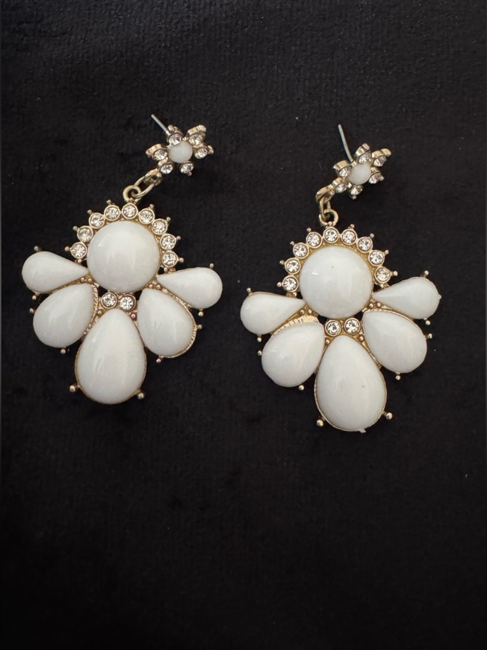 White Teardrop Cluster Drop Earrings - Gold Tone